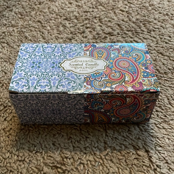 Agol Pack of 2 Scented Candles (2.5oz) - Picture 3 of 5